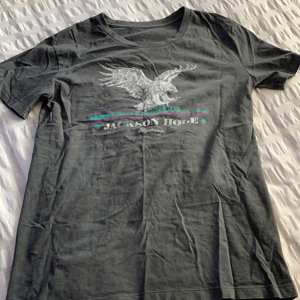 Grey t shirt
